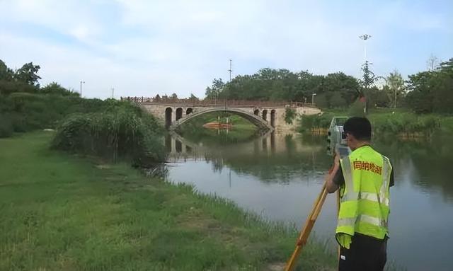 山東濟(jì)寧委托檢測(cè)單位對(duì)洸府河路凱賽大橋、金宇路洸府河橋、吳泰閘路洸府河橋等25座橋梁進(jìn)行檢測(cè)和荷載試驗(yàn)