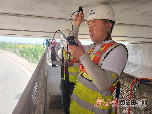 甘肅酒泉對對管養(yǎng)的G30、G3011、G7等3條高速公路271座橋梁開展技術狀況評定