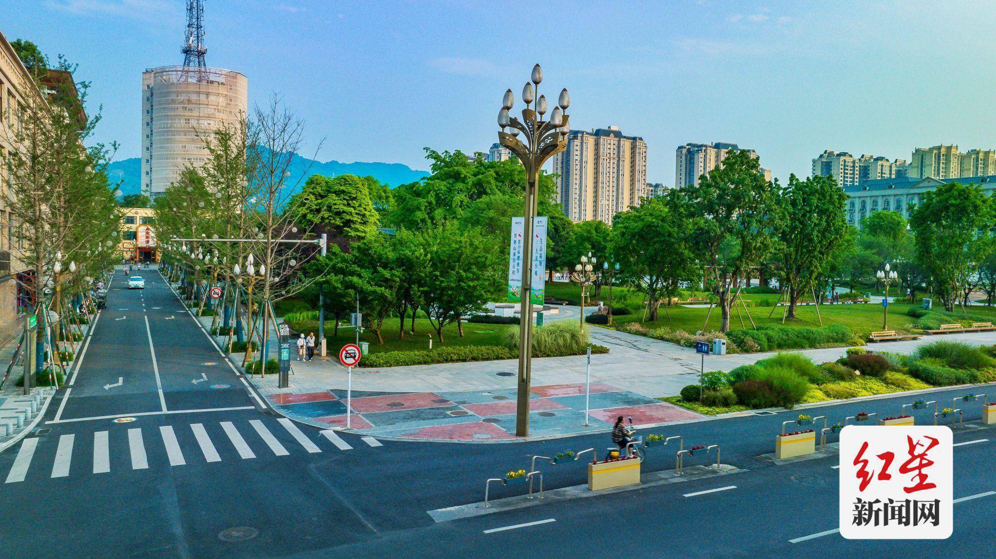 蒲江縣對(duì)城區(qū)內(nèi)14座城市橋梁、15條城市道路等進(jìn)行了全面“體檢”。