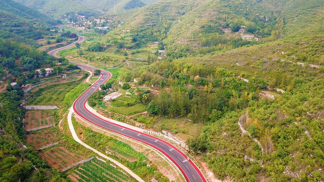旅游公路，景觀大道的春天來了?。?></div>
            <div   id=