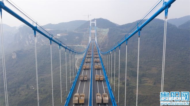 壯觀！甕安至開陽高速公路開州湖特大橋進(jìn)行荷載試驗(yàn)