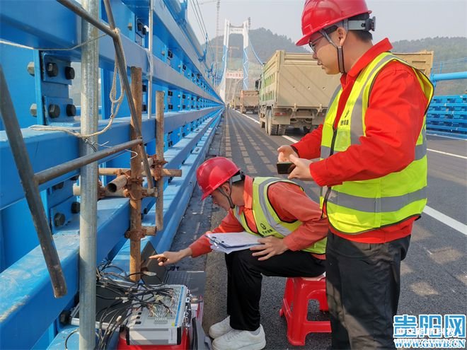 壯觀！甕安至開陽高速公路開州湖特大橋進(jìn)行荷載試驗(yàn)