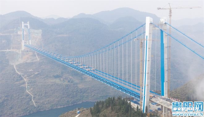 壯觀！甕安至開陽高速公路開州湖特大橋進(jìn)行荷載試驗(yàn)